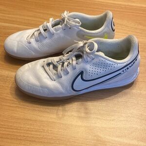 NIKE REACT TIEMPO LEGEND 9 PRO IC INDOOR/COURT SOCCER SHOE | Size 6